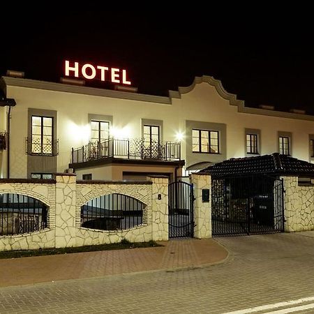Hotel Notabene Swidnik  Ngoại thất bức ảnh