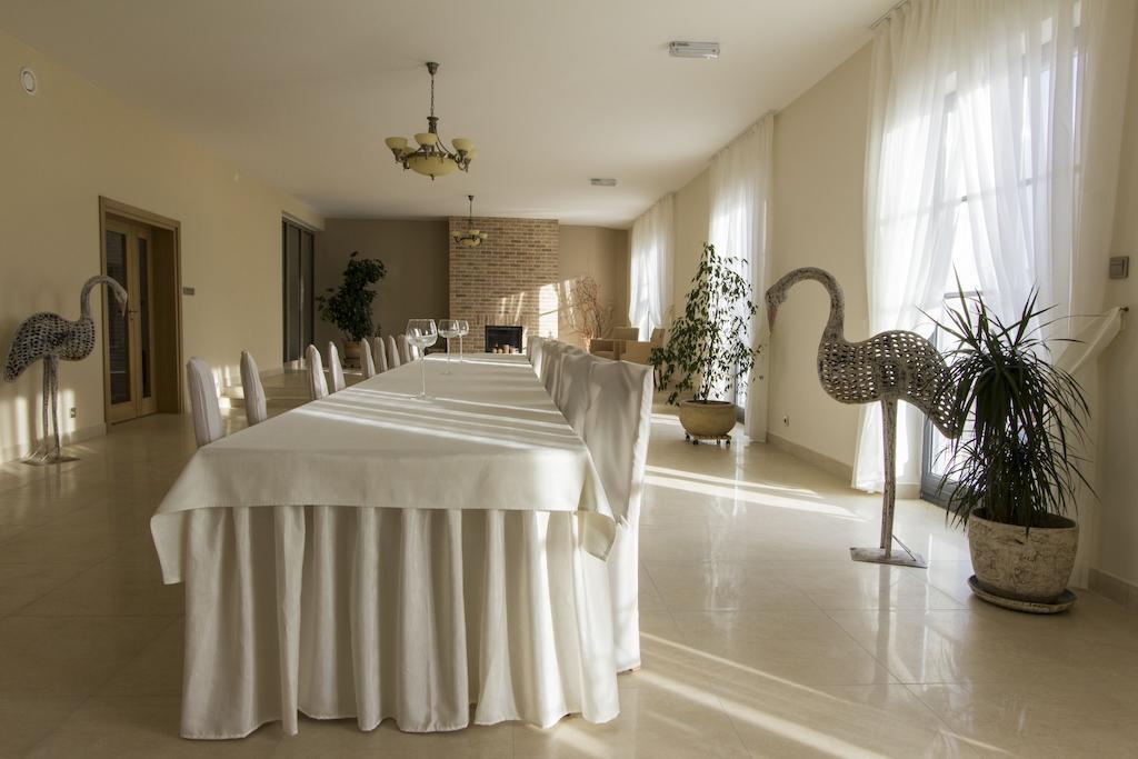 Hotel Notabene Swidnik  Ngoại thất bức ảnh