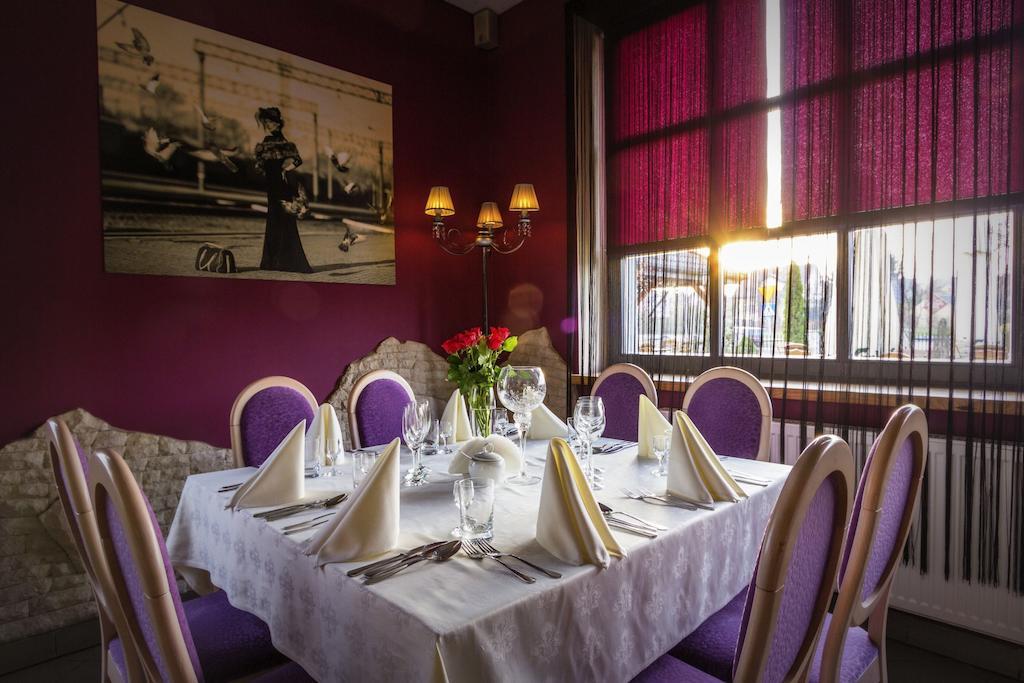 Hotel Notabene Swidnik  Ngoại thất bức ảnh