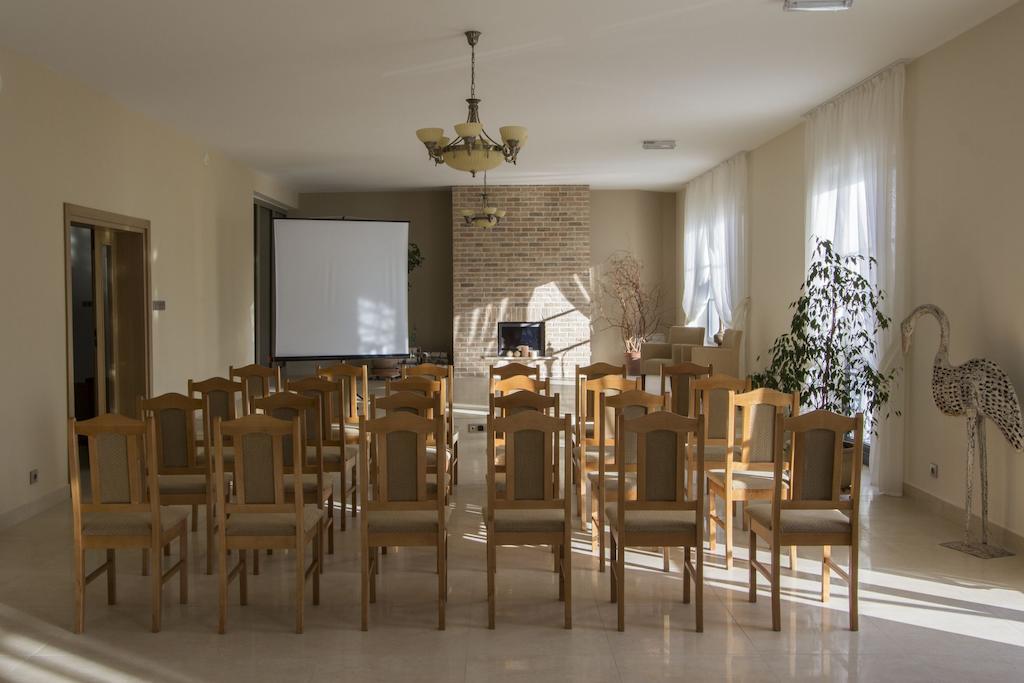 Hotel Notabene Swidnik  Ngoại thất bức ảnh